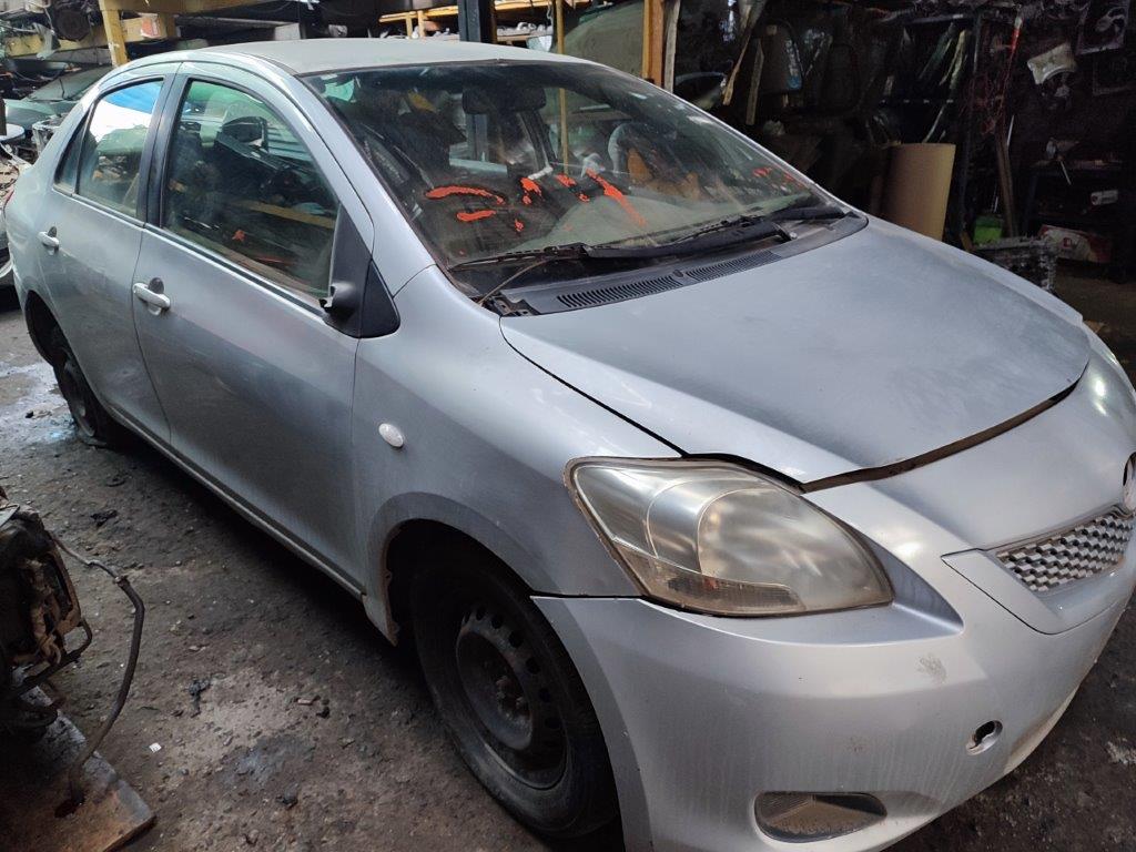  Toyota YARIS 2006    EN DESARME